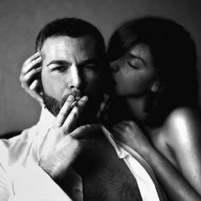 žena a brutálny muž, ktorý si zväčšil penis